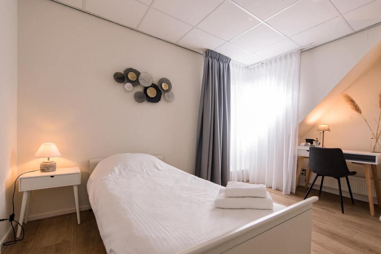Hotel-Restaurant De Walvisvaarder Hollum  Dış mekan fotoğraf